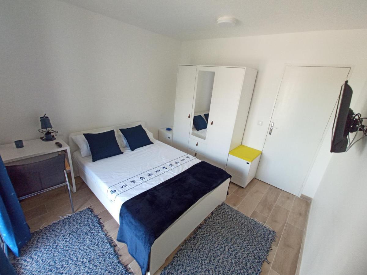 Private Room In Renovated Apartment - Tram 1 Min Walk Ница Екстериор снимка