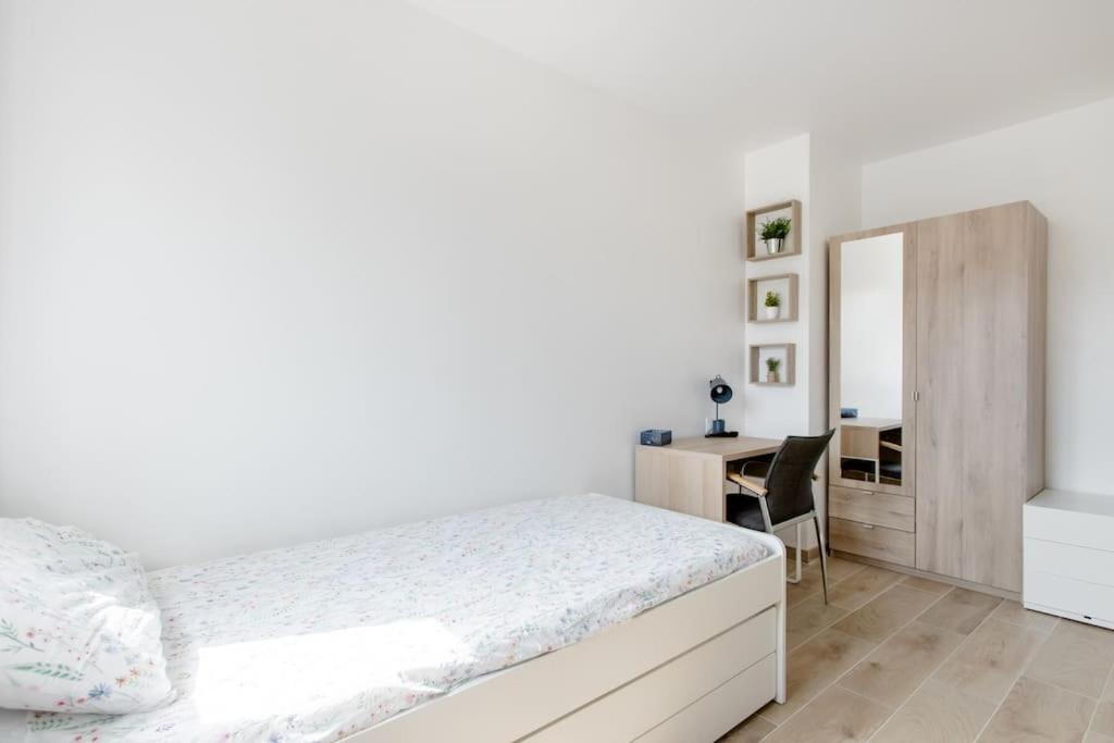 Private Room In Renovated Apartment - Tram 1 Min Walk Ница Екстериор снимка