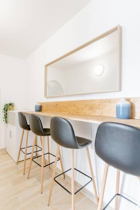 Private Room In Renovated Apartment - Tram 1 Min Walk Ница Екстериор снимка