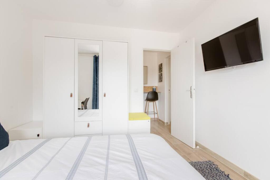 Private Room In Renovated Apartment - Tram 1 Min Walk Ница Екстериор снимка